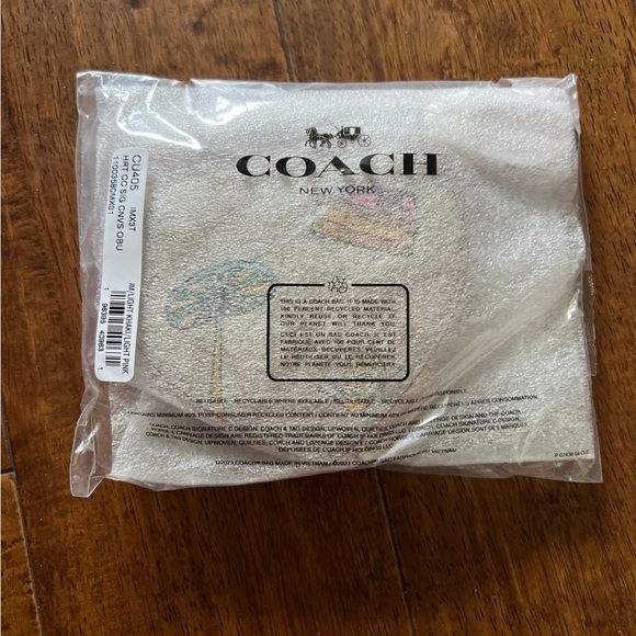 Coach X Observed By Us Heart Coin Case  NWT - Picture 3 of 4